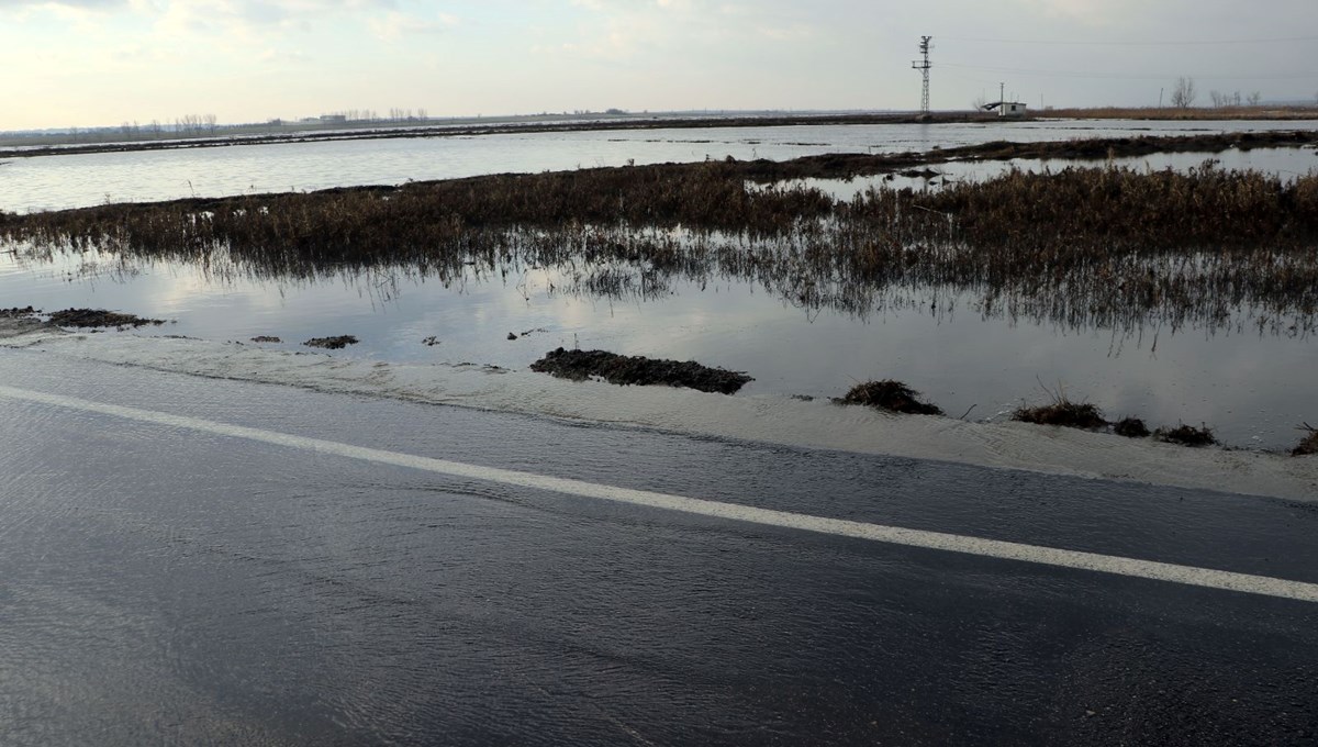 Ergene Nehri taştı, bazı köy yolları ulaşıma kapandı