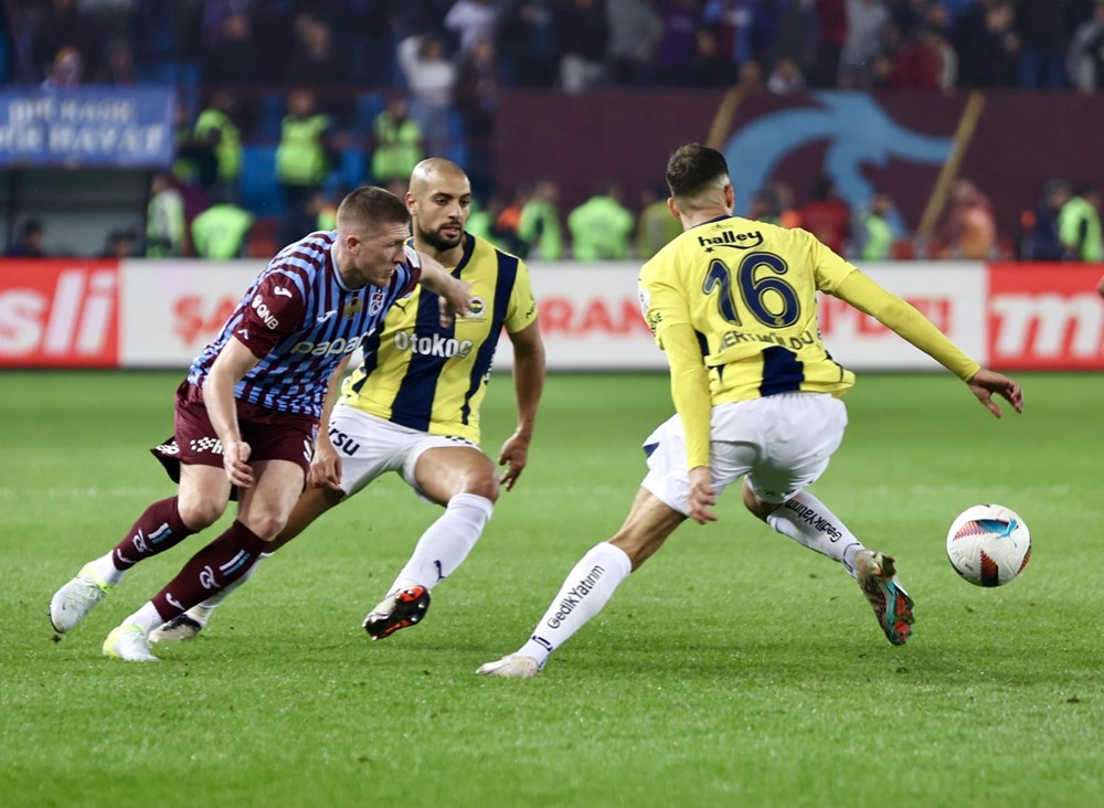 "Futbol için iyi, hakem için kötü bir geceydi" (Spor yazarlarından Trabzonspor-Fenerbahçe maçı yorumu) - 1