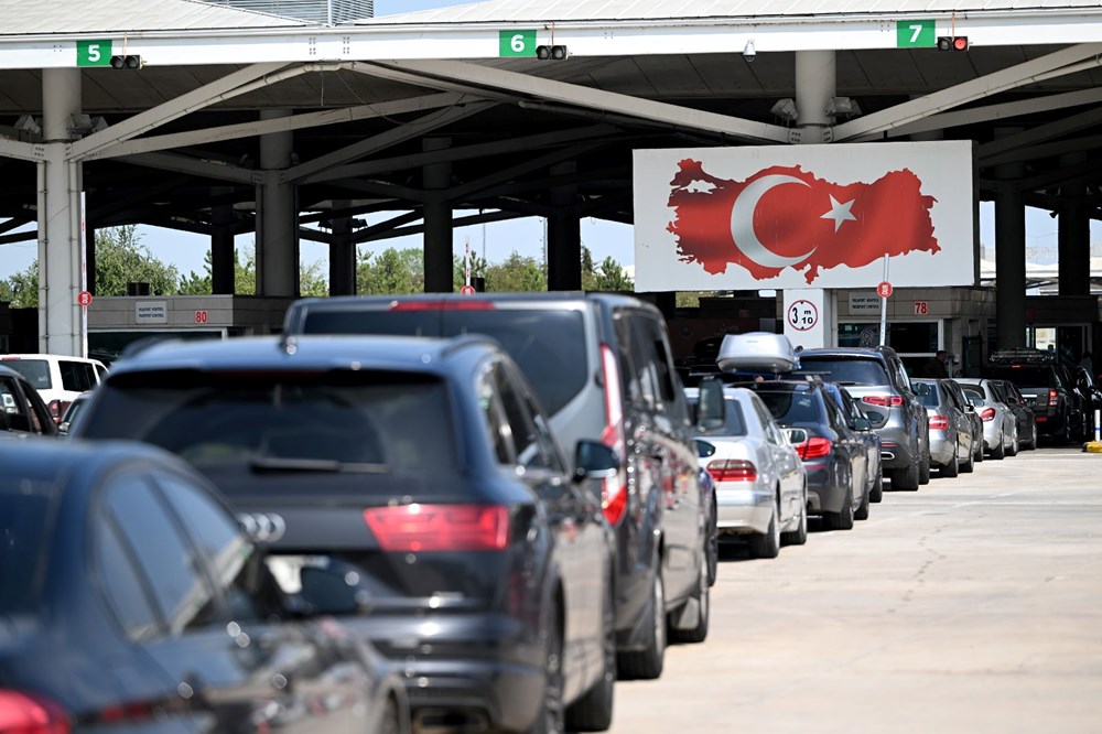 Gurbetçi akını devam ediyor: 295 bin 979 araç giriş yaptı - 3