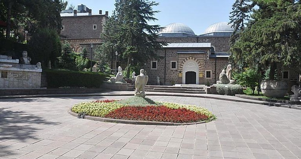 En çok iz bırakan müzeler: Türkiye'de Göbeklitepe ve Anadolu Medeniyetleri, dünyada Louvre Müzesi - 18