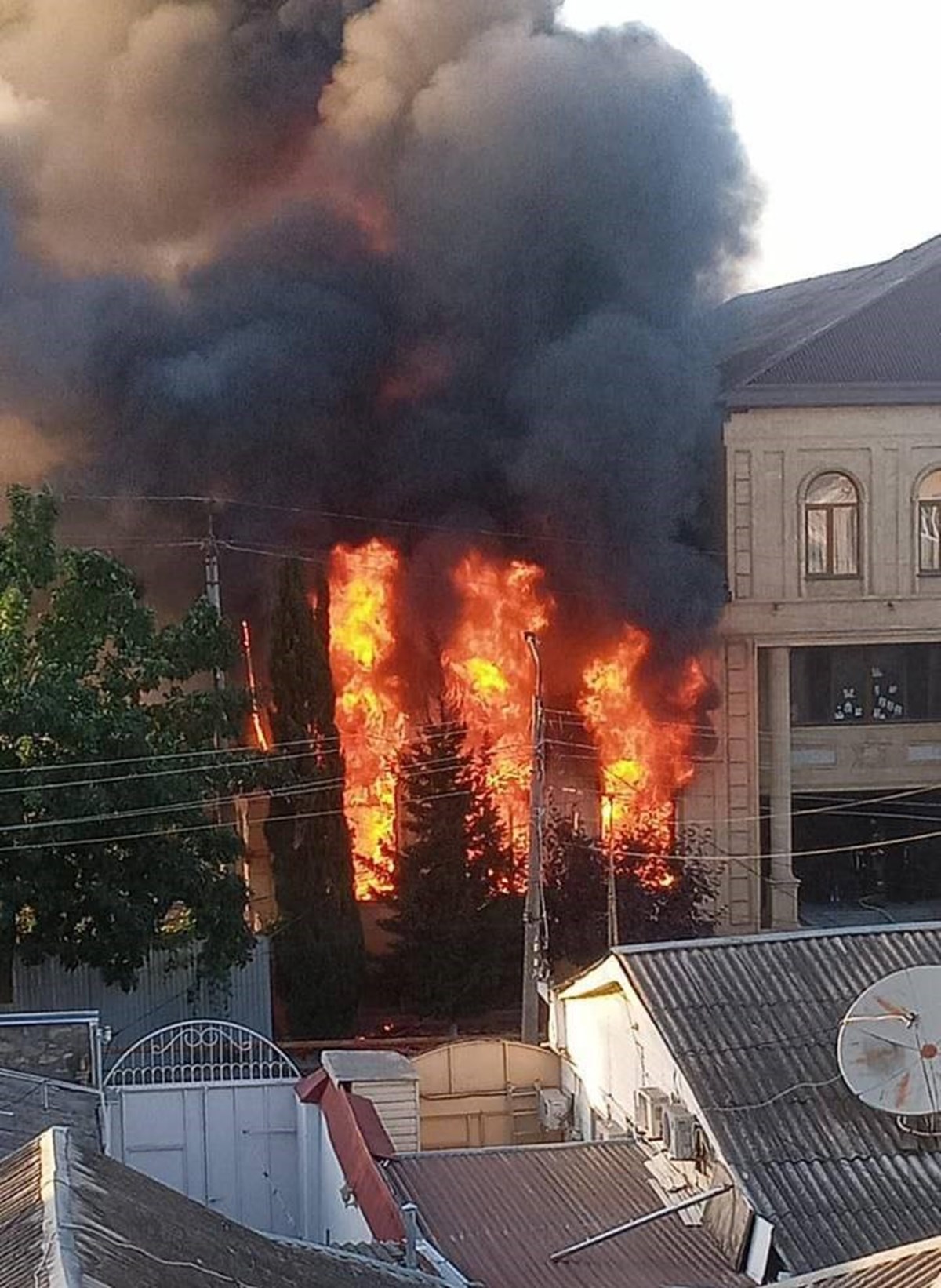 Rusya’nın Dağıstan bölgesi yangın yeri: 6 polis ve bir papaz öldü