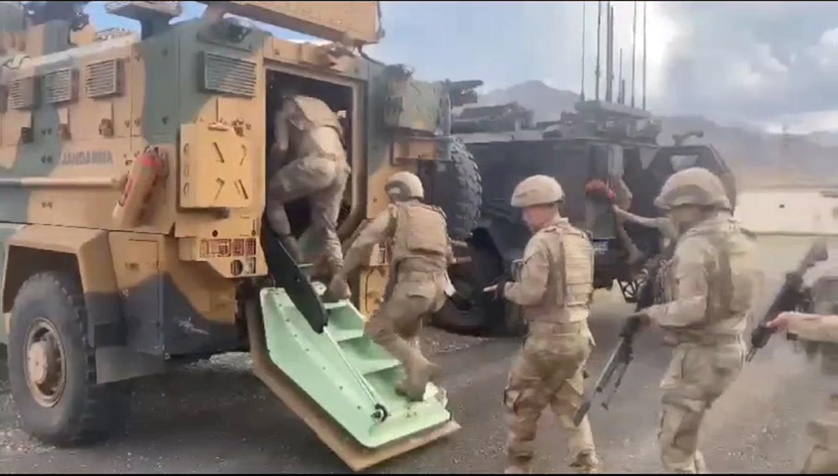 Kars'ta terör yuvaları imha edildi Kars'ta terör yuvaları imha edildi