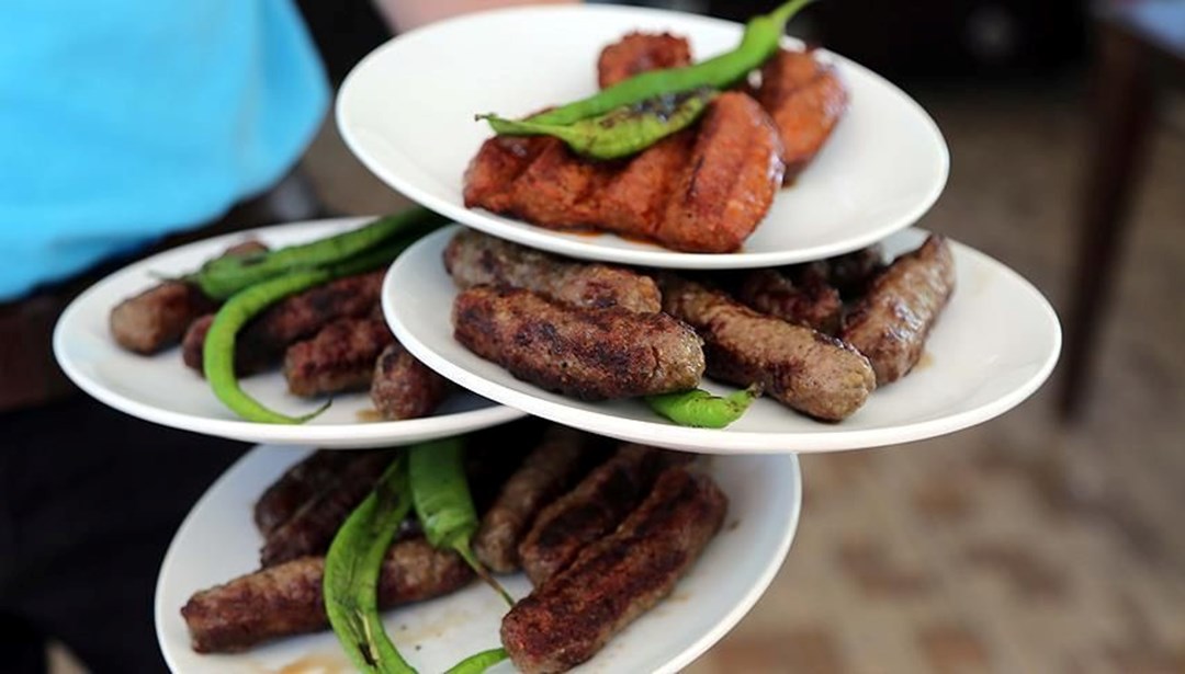 Tağşiş listesi yenilendi: Köftede sakatat, lahmacunda kanatlı eti tespit edildi (Bakanlık firmaları isim isim duyurdu)