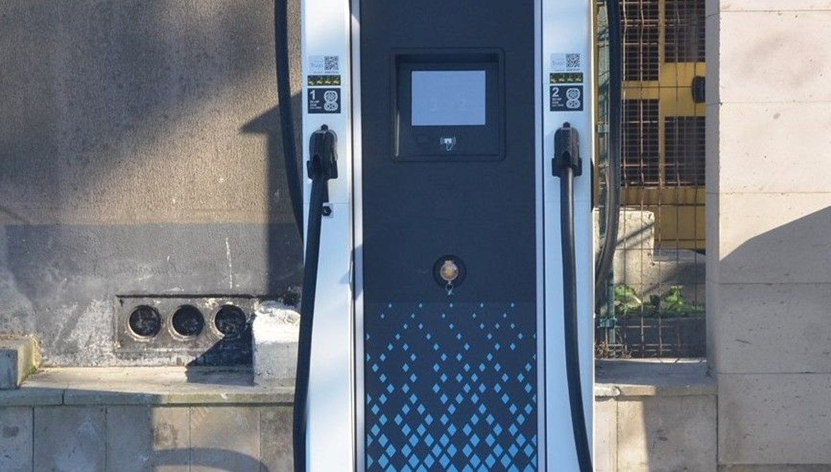 Bakanlıktan 81 ile genelge: Elektrikli araç şarj üniteleri yaygınlaşacak Bakanlıktan 81 ile genelge: Elektrikli araç şarj üniteleri yaygınlaşacak