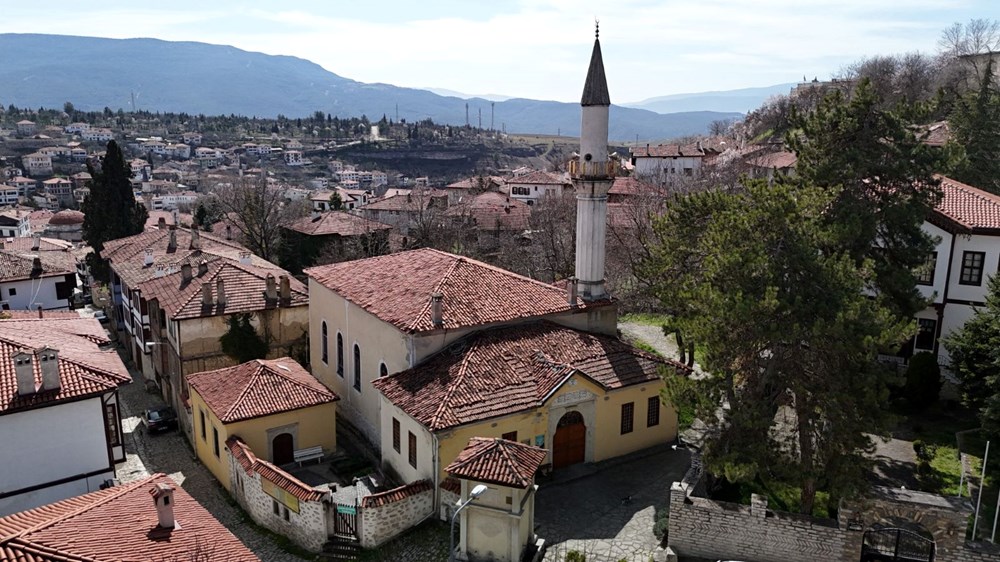 195 Yıllık İhtişam: UNESCO'nun Koruyucu Kanatları Altındaki Cami 76