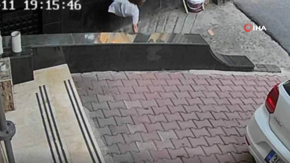 İstanbul'da eski eş dehşeti: Otomobille ezmeye kalkıştı! 75 FYzVnERFmUmvPnDBIZDZJw