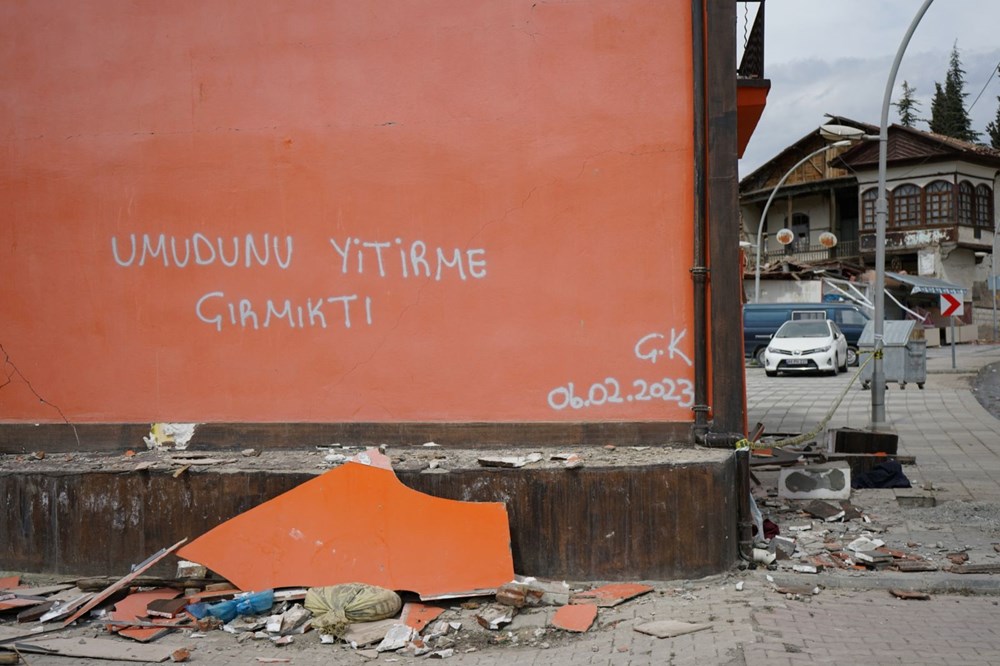 Depremin vurduğu Malatya'da duygulandıran duvar yazıları - 2