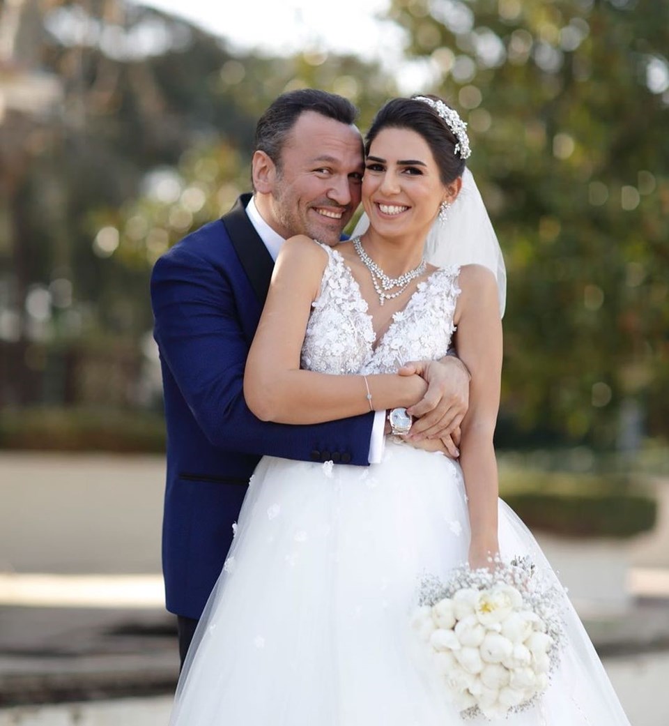 Ali Sunal'dan evlilik yıl dönümü kutlaması: Rüyalarımı gerçeğe dönüştüren Nazlı yarim - 1