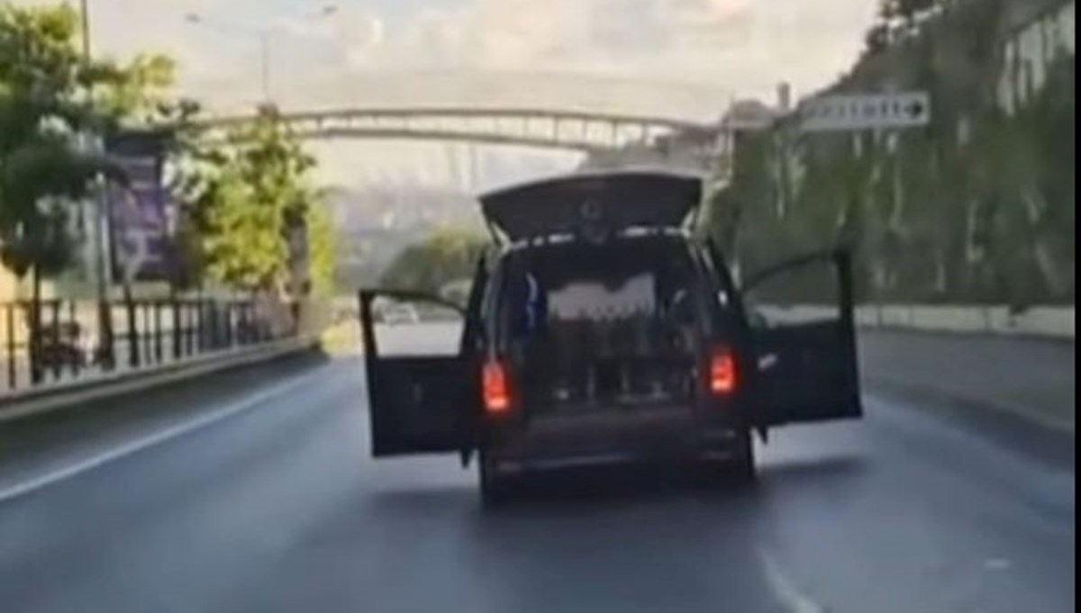 Trafik magandaları bu sefer Beykoz'da: Kapılar açık halde ilerlediler