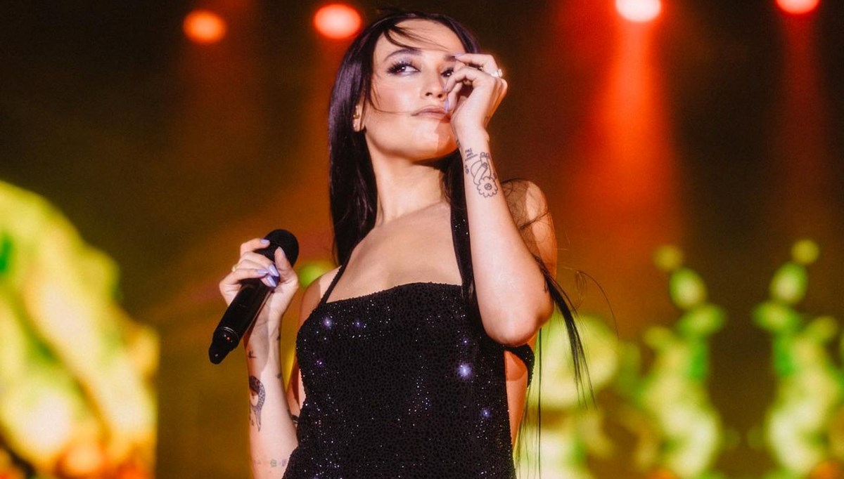 Rüzgar nedeniyle konser iptali tartışması devam ediyor: Melike Şahin cephesinden yeni açıklama Rüzgar nedeniyle konser iptali tartışması devam ediyor: Melike Şahin cephesinden yeni açıklama