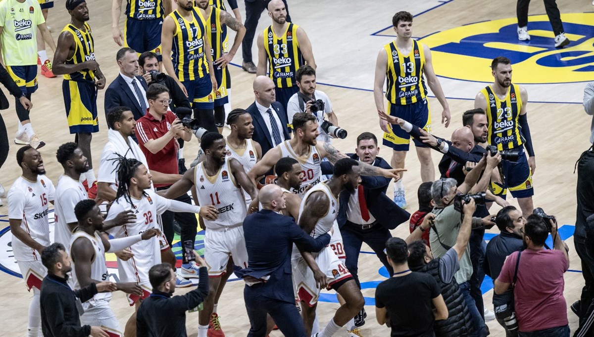 Fenerbahçe Beko-Monaco maçının ardından gerginlik yaşandı