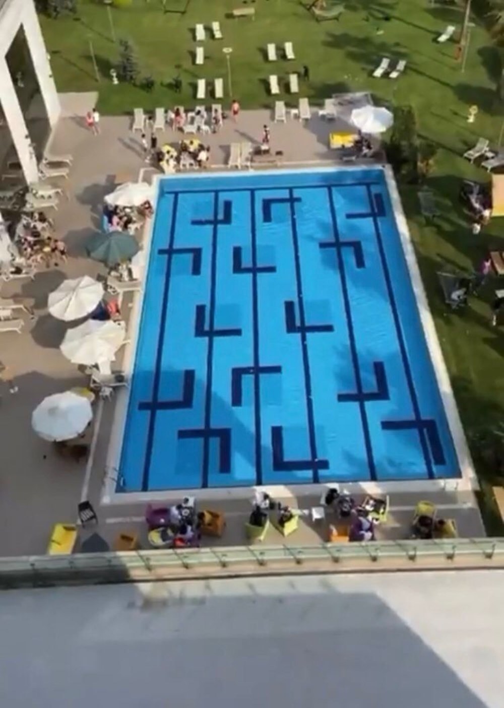 Pendik 'de sokağa çıkma kısıtlamasında yapılan parti, Koronavirüse davet çıkardı. İşte O görüntüler