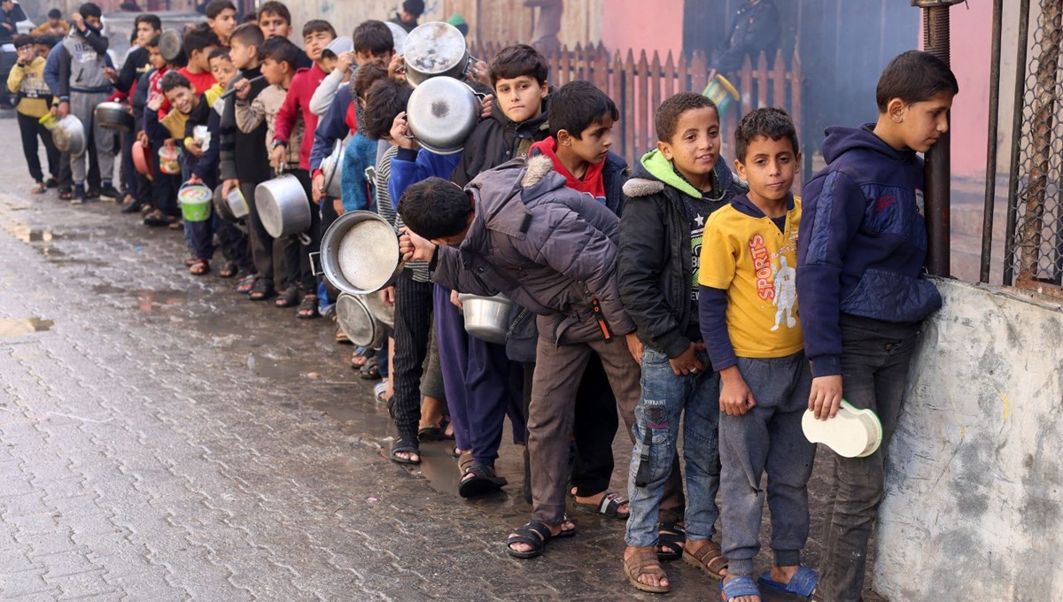 İsrail basınından yeni iddia: Hükümet, Filistinlileri Ruanda ve Çad'a göndermeyi planlıyor