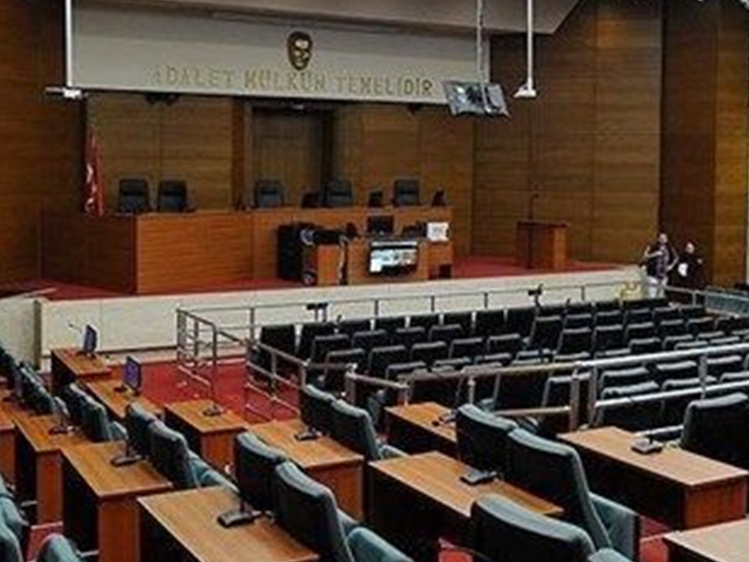 son dakika 12 eylul davasinda kenan evren ve tahsin sahinkaya hakkinda kamu davasinda karar ntv