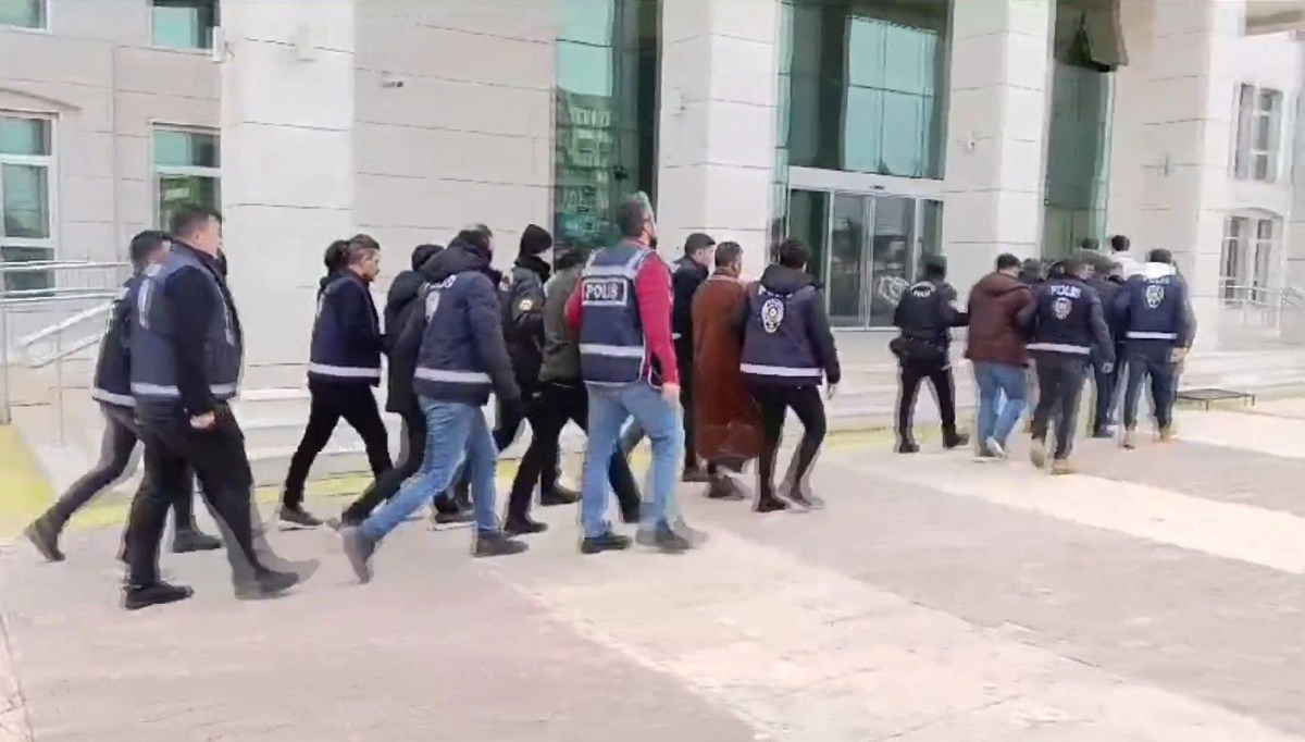 Şanlıurfa'da 9 milyon liralık telefon dolandırıcılığı Şanlıurfa'da 9 milyon liralık telefon dolandırıcılığı