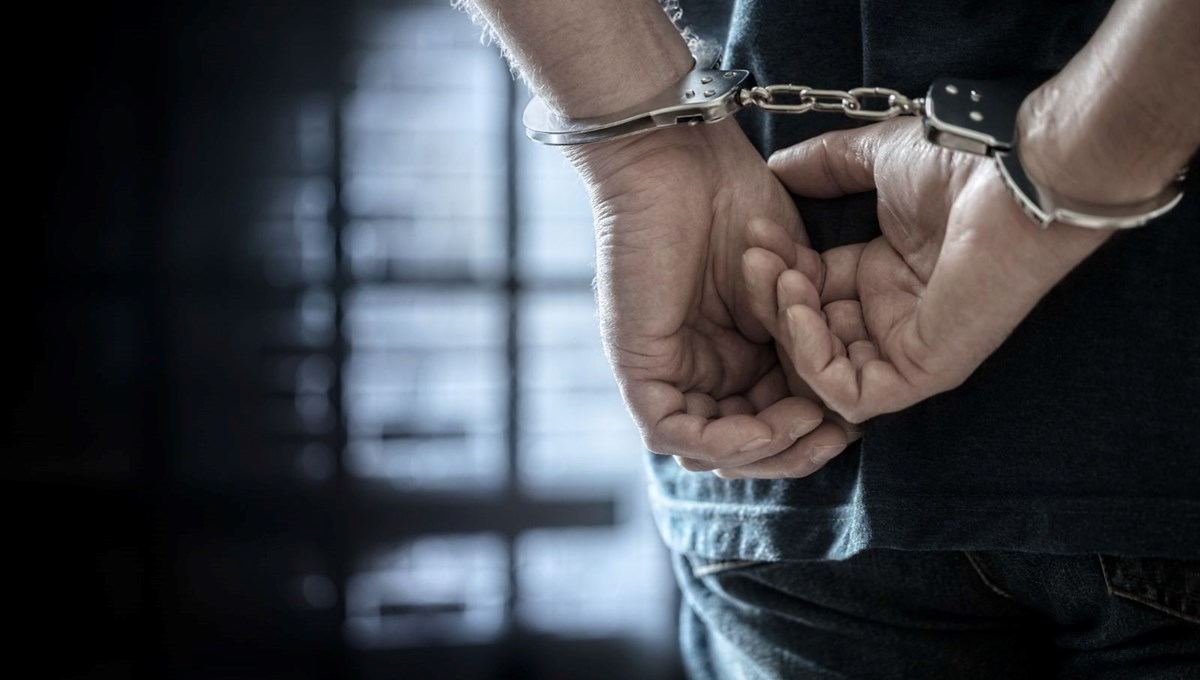 Bıçakla öldürmeye müebbet hapis