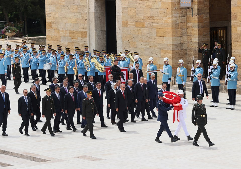 Yeni kabine ilk kez toplandı - 1