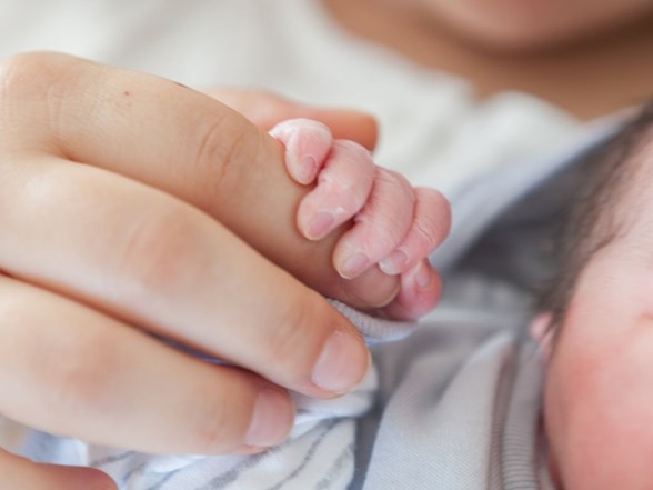 Kalbi 100 Dakika Durdurulan Bebek Hayata Tutundu Saglik Haberleri Ntv