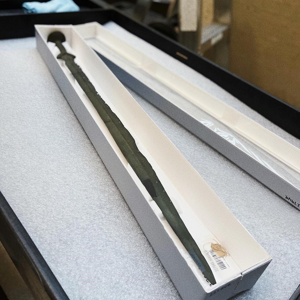 Replika sanılan kılıç, 3 bin yıllık orijinal kılıç çıktı - 1