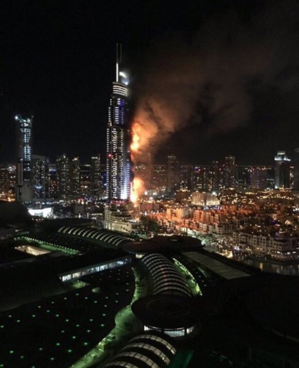 Dubai'de gökdelen yangını - 2