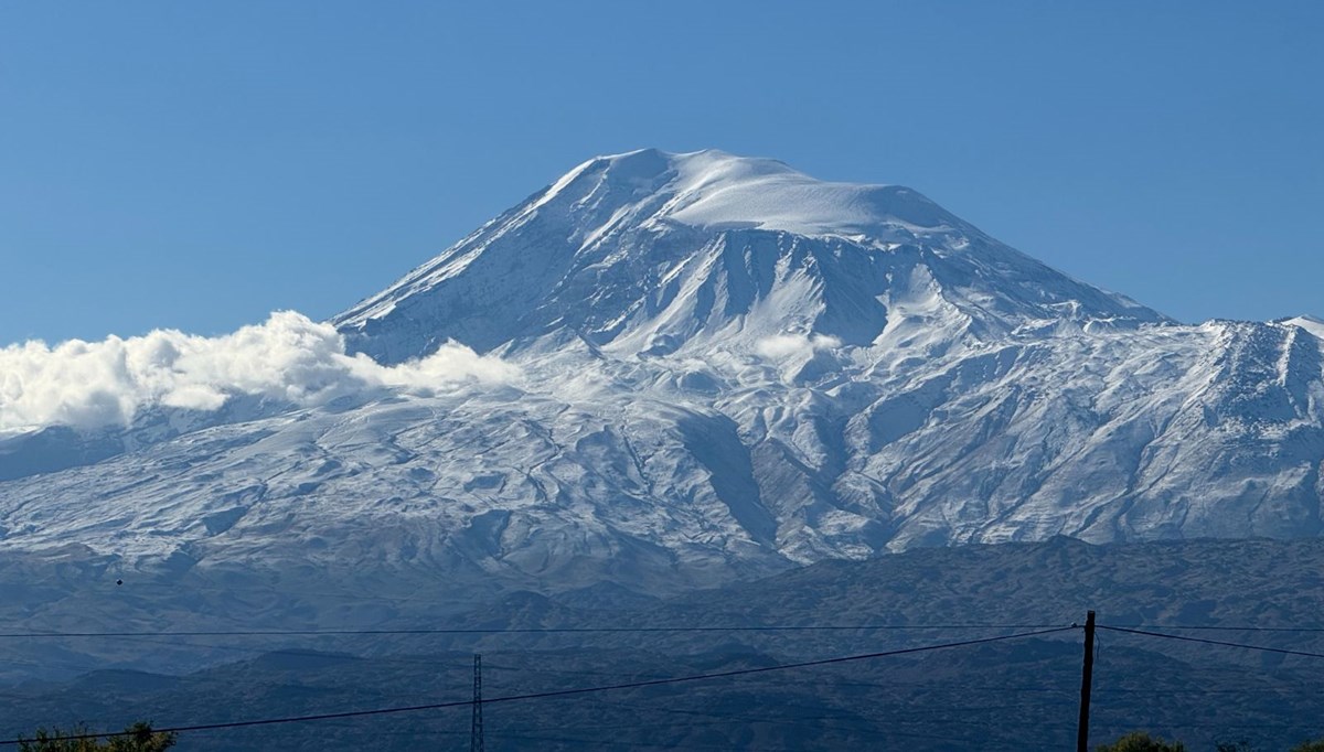 Iğdır’da mevsimin ilk karı düştü