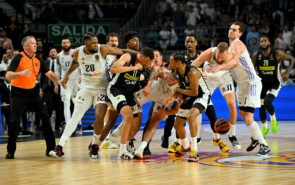 Madrid'de olaylı gece: Real Madrid-Partizan maçında yumruk yumruğa kavga - 20