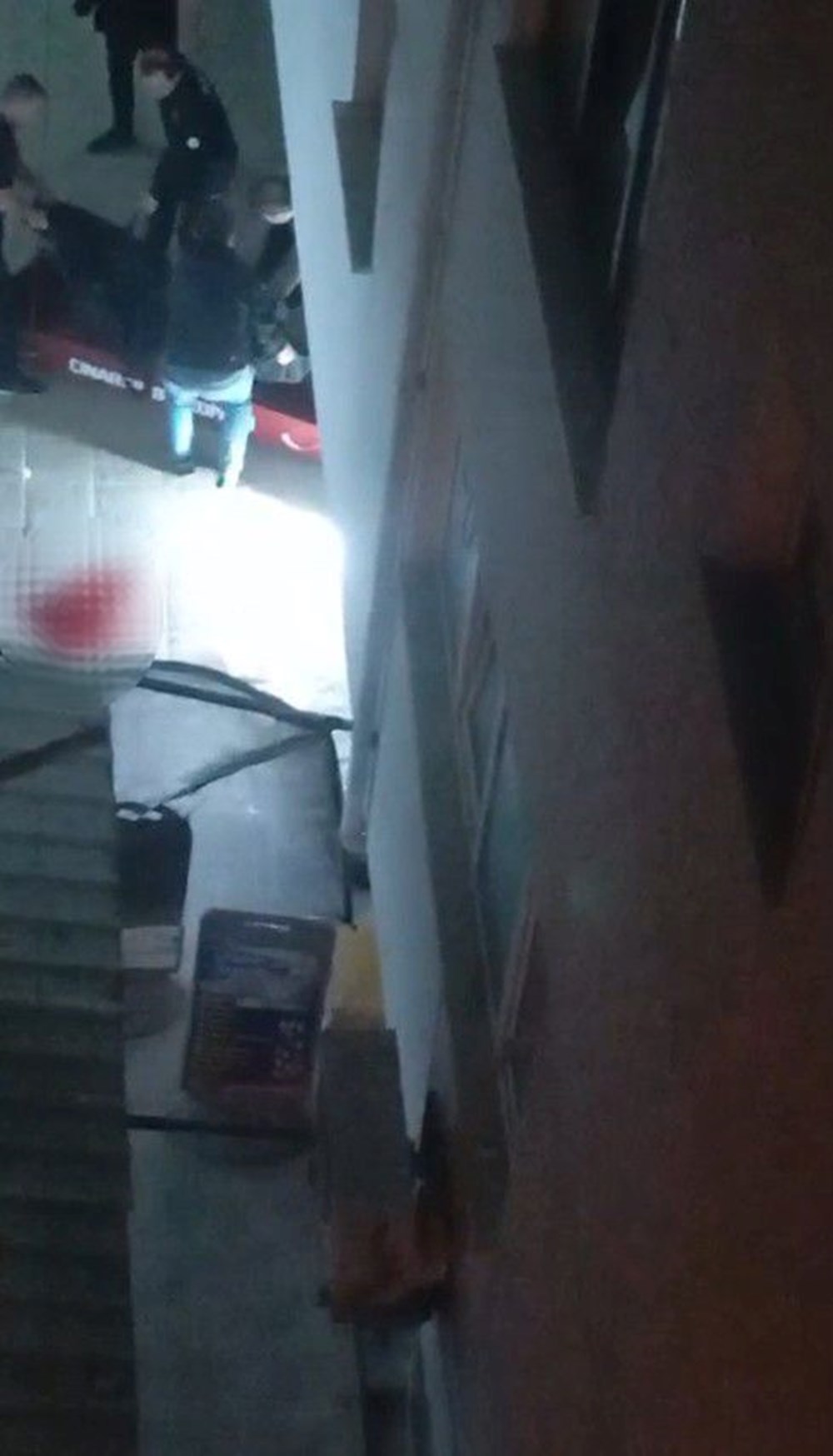 Şarkıcı Güllü'nün ölümünden hemen sonraki görüntüler ortaya çıktı! Kızı sinir krizi geçirmiş - 4