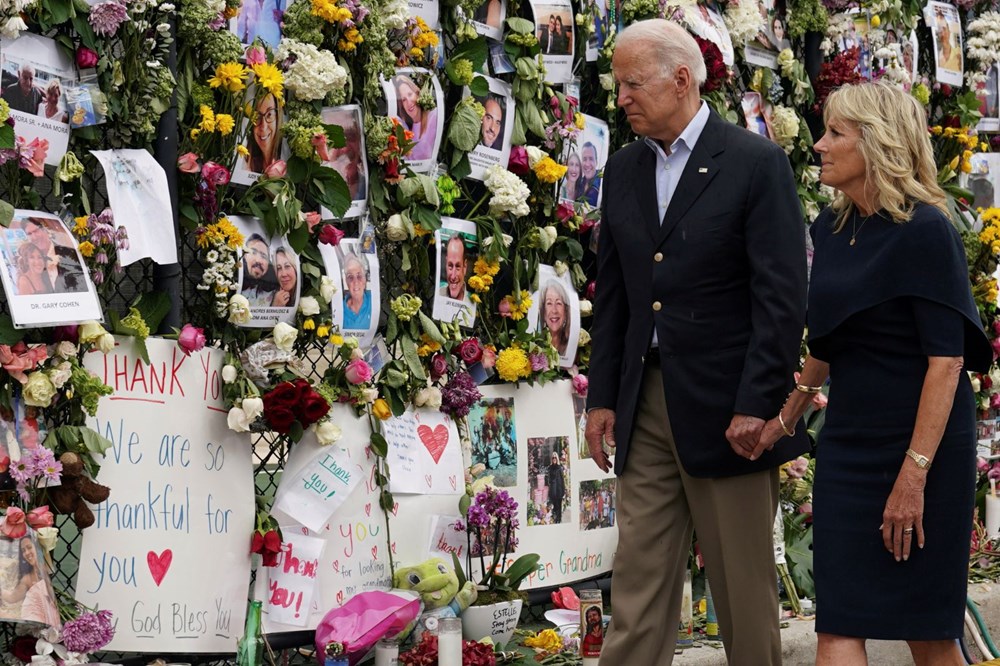 Biden visits: Race against time in collapsed building - 1