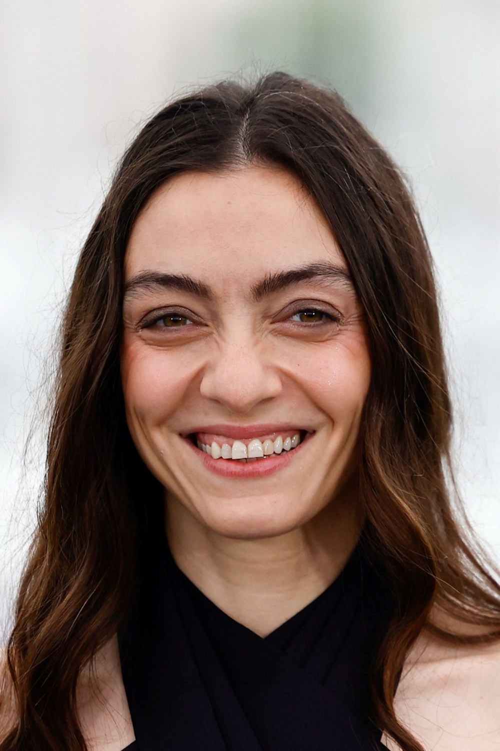 Merve Dizdar Cannes Film Festivali'nde en iyi kadın oyuncu ödülünü aldı - 15
