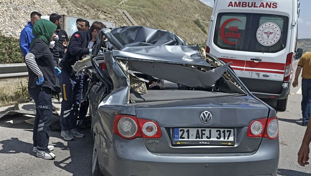 Gaziantep'te feci kaza: 1 ölü, 1 yaralı Gaziantep'te feci kaza: 1 ölü, 1 yaralı
