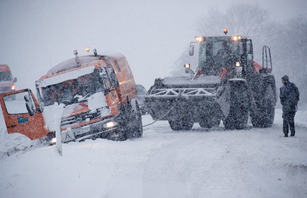 Avrupa'da birçok ülkeyi kar ve fırtına vurdu - 5