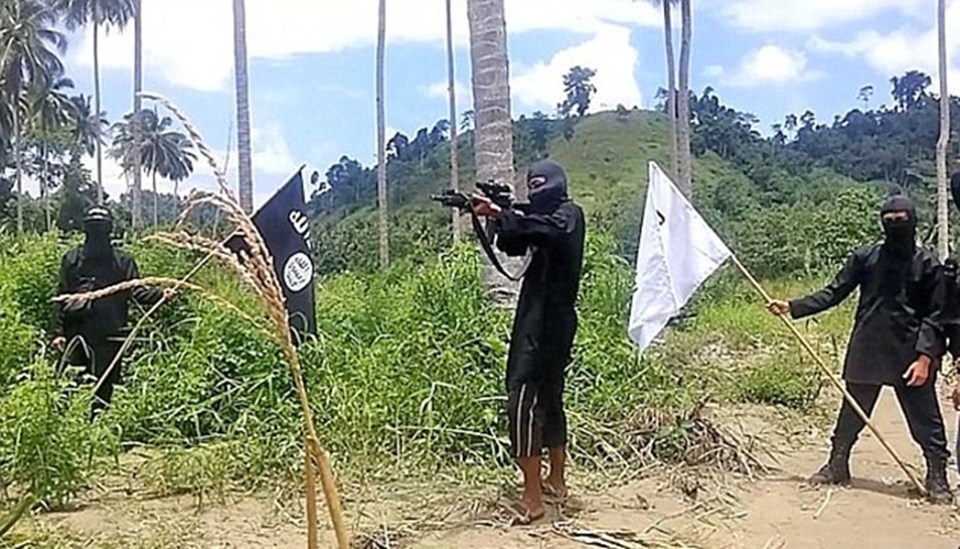 IŞİD, Filipinler'de casuslukla suçladığı 2 işçiyi infaz etti - 2
