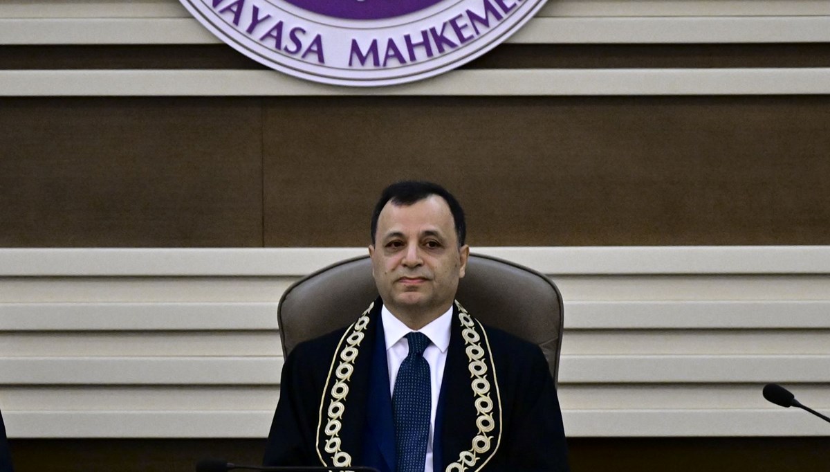 Anayasa Mahkemesi Başkanı Zühtü Arslan’ın görev süresi doluyor: AYM’de seçim süreci yarın başlayacak Anayasa Mahkemesi Başkanı Zühtü Arslan’ın görev süresi doluyor: AYM’de seçim süreci yarın başlayacak