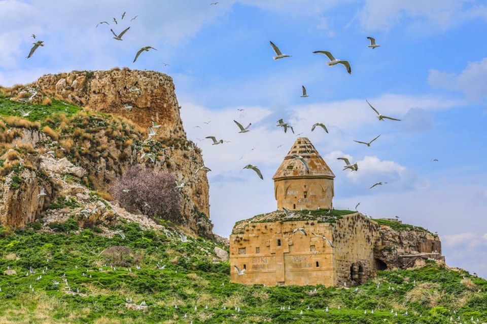 Van Gölü'nün el değmemiş güzelliği 'Çarpanak Adası' - 2