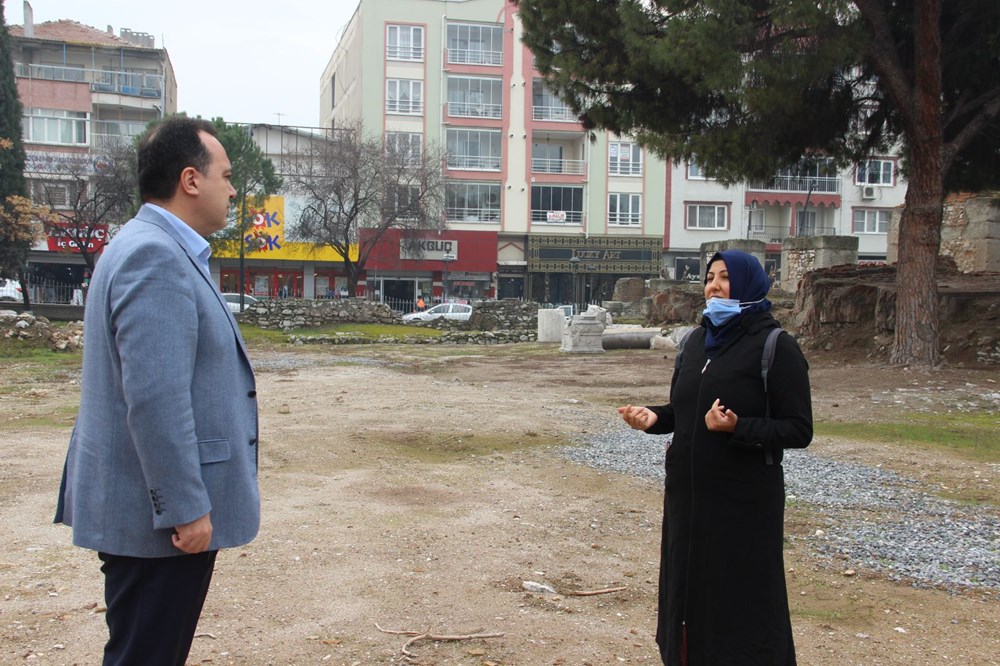 Akhisar'da antik şehirle modern şehir iç içe - 17