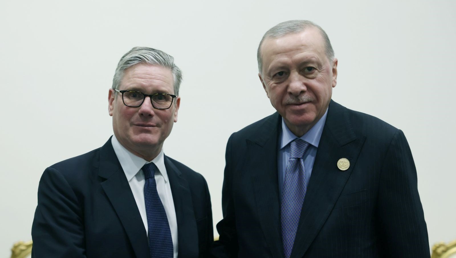 Cumhurbaşkanı Erdoğan'ın uçağı pisti pas geçti, sonra indi