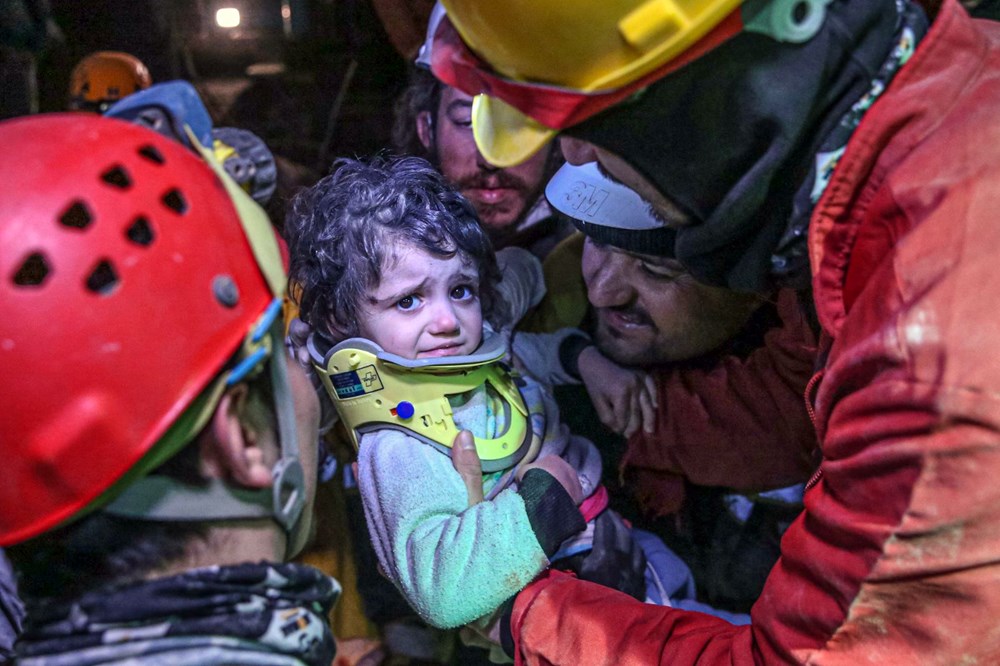 Deprem bölgesinden çarpıcı fotoğraflar - 16