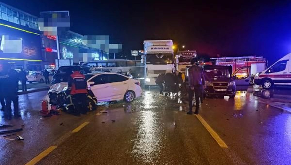 Amasya’da hafif ticari araç ile otomobil çarpıştı: 7 yaralı Amasya’da hafif ticari araç ile otomobil çarpıştı: 7 yaralı