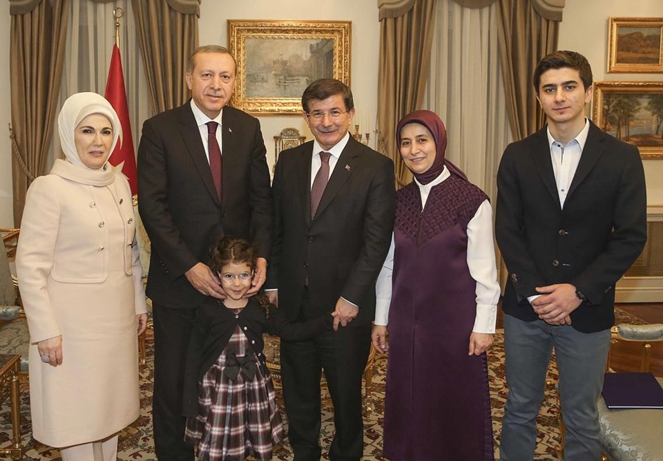 Erdoğan çifti ziyarete torunuyla gitti - 1