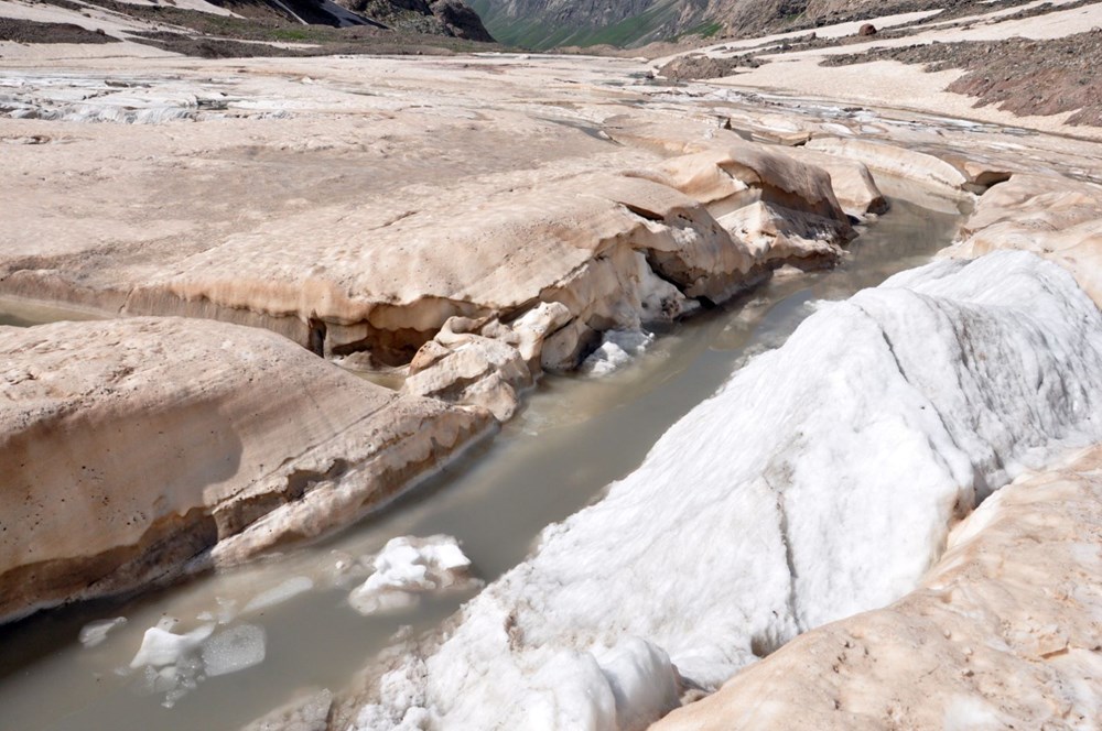 Türkiye'nin zirvesi 20 bin yıllık 'Cilo Buzulları' eriyor - 31