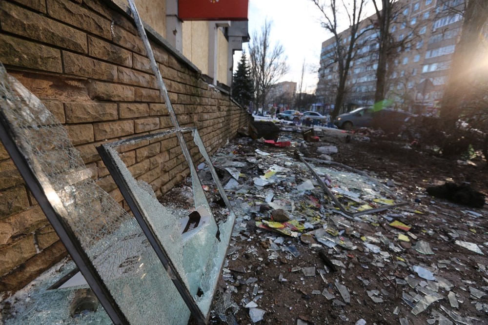 Donetsk'te pazarda patlama: 27 kişi öldü - 12