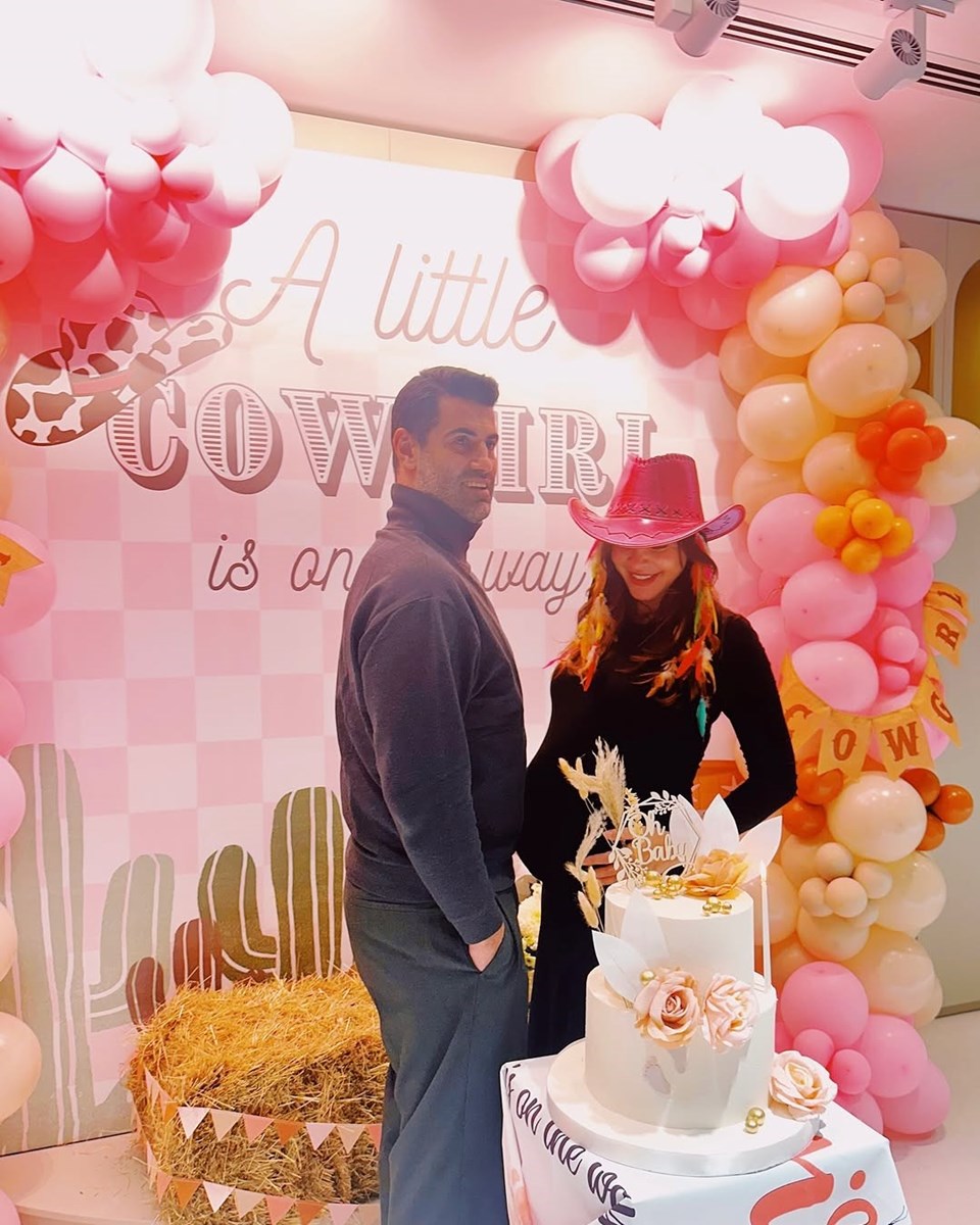 Zeynep Demirel'e sürpriz baby shower partisi: Çok duygulandım - 1