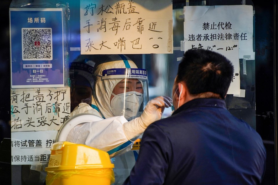 Çin'de vakalar artıyor: Şanghay'da eğitim çevrim içi yapılacak - 2