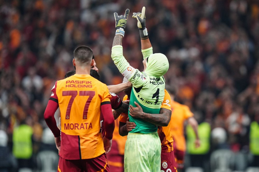 Muslera'nın gideceği takımı açıklayıp, Galatasaray'ın yeni kalecisini duyurdu: "Haziran ayında imzalayacak" - 6