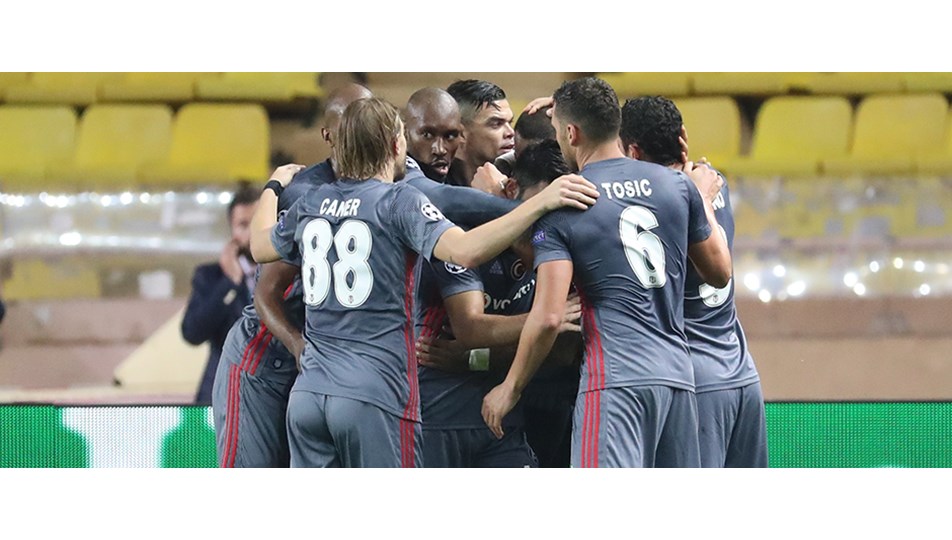 UEFA geçen sezon dağıttığı ödülleri açıkladı (40 milyon euro)