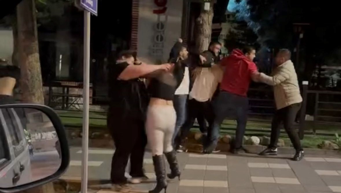 Bolu'da yumruk yumruğa kavga
