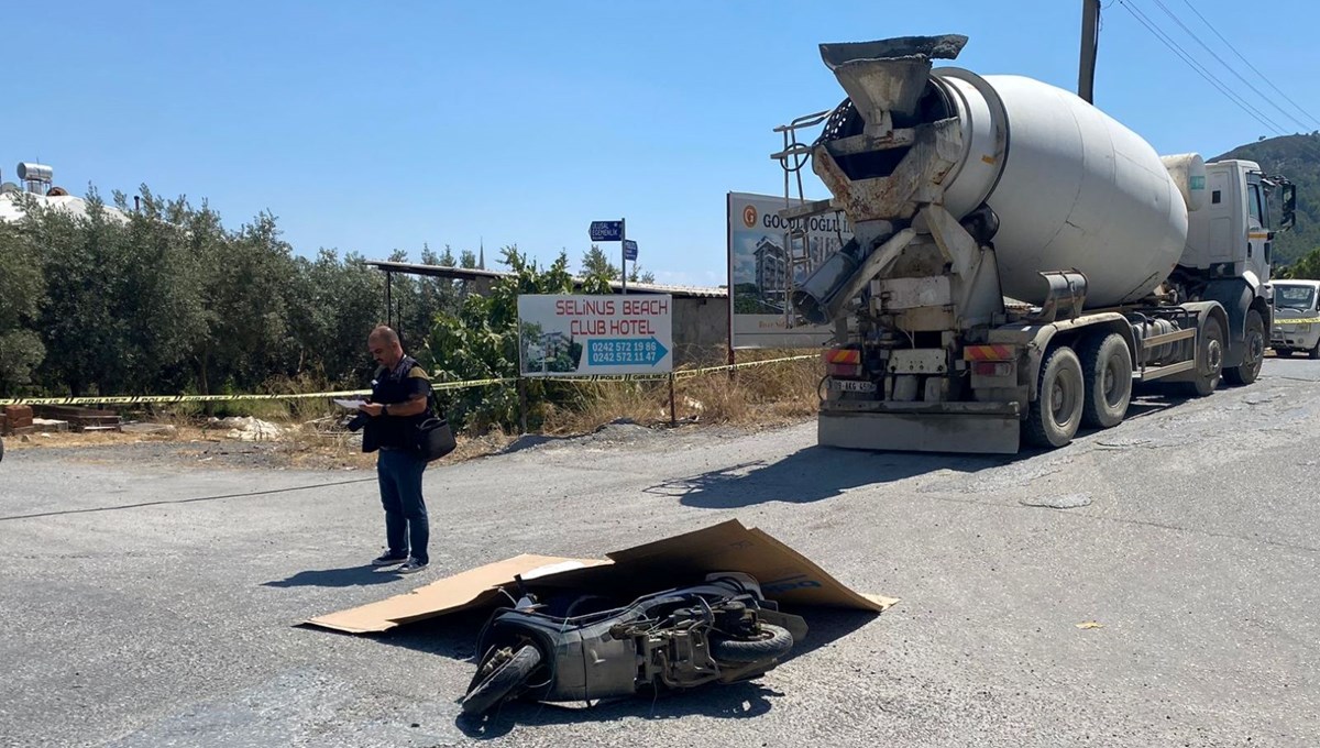 Antalya'da beton mikseri ile çarpışan motosikletin sürücüsü öldü