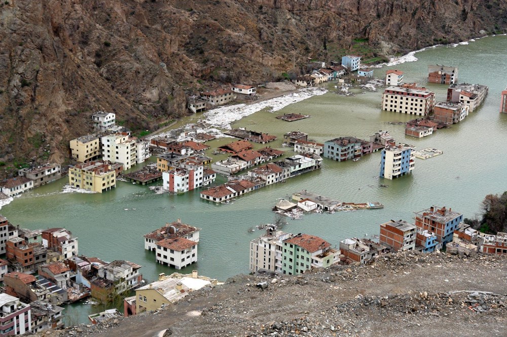 Yusufeli Barajı'nda binaların çoğu sular altında kaldı - 4