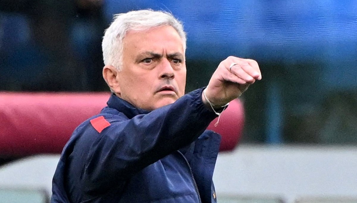 Jose Mourinho'ya 4 maç men cezası Jose Mourinho'ya 4 maç men cezası