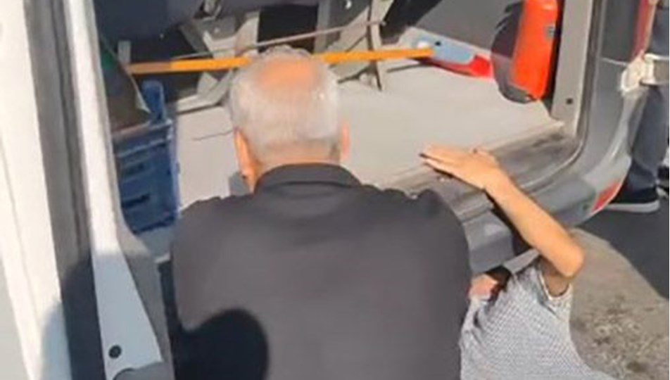 Minibüste yavru kedi kurtarma seferberliği